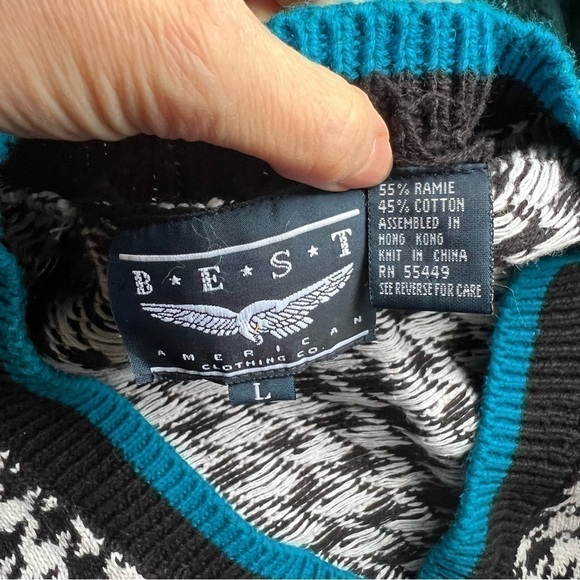 BEST American Clothing Company Vintage Black White Red Blue Houndstooth Sweater - Picture 10 of 12